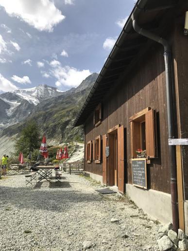 Cabane du Petit Mountet
