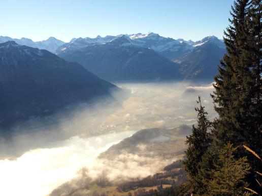 Letzte Nebelfetzen über dem Bödeli