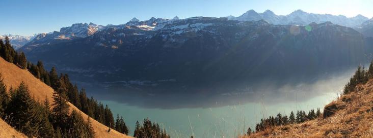 Pano über dem Brienzersee